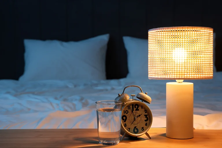 Melatonina – właściwości, działanie i rola w zdrowym śnie